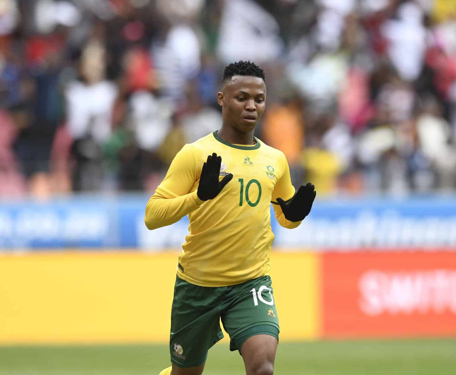 Bafana Bafana edge forward as Broos balances new heroes and old guard